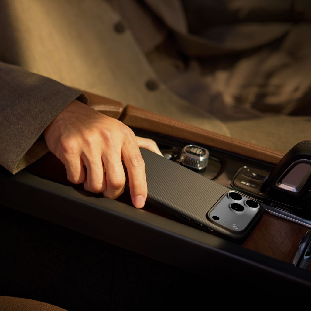 Ốp lưng iPhone 17 - PITAKA Aramid UltraGuard