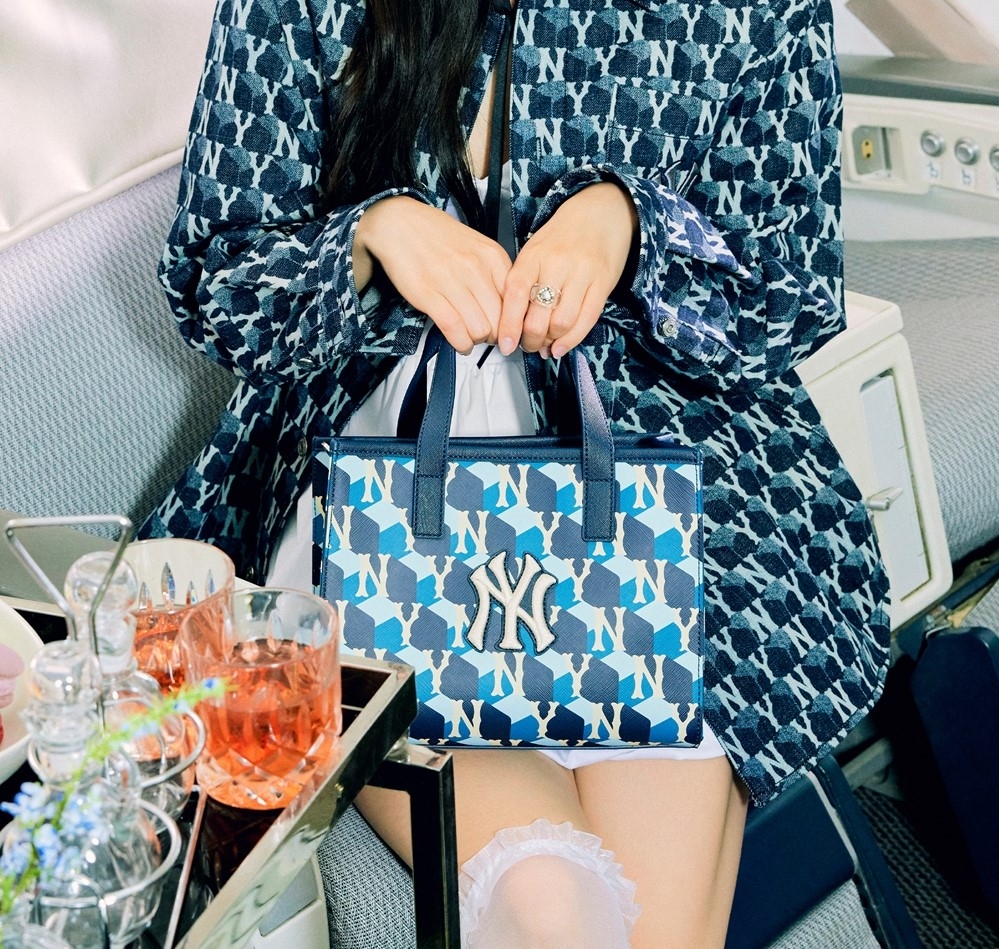 Túi MLB Cube Monogram Small Tote Bag New York Yankees D.Navy