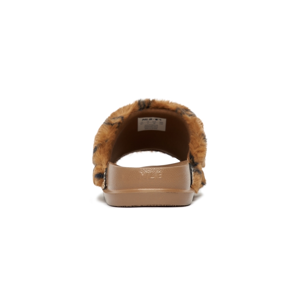Dép MLB Chunky Mound Fur Winter New York Yankees D.Brown