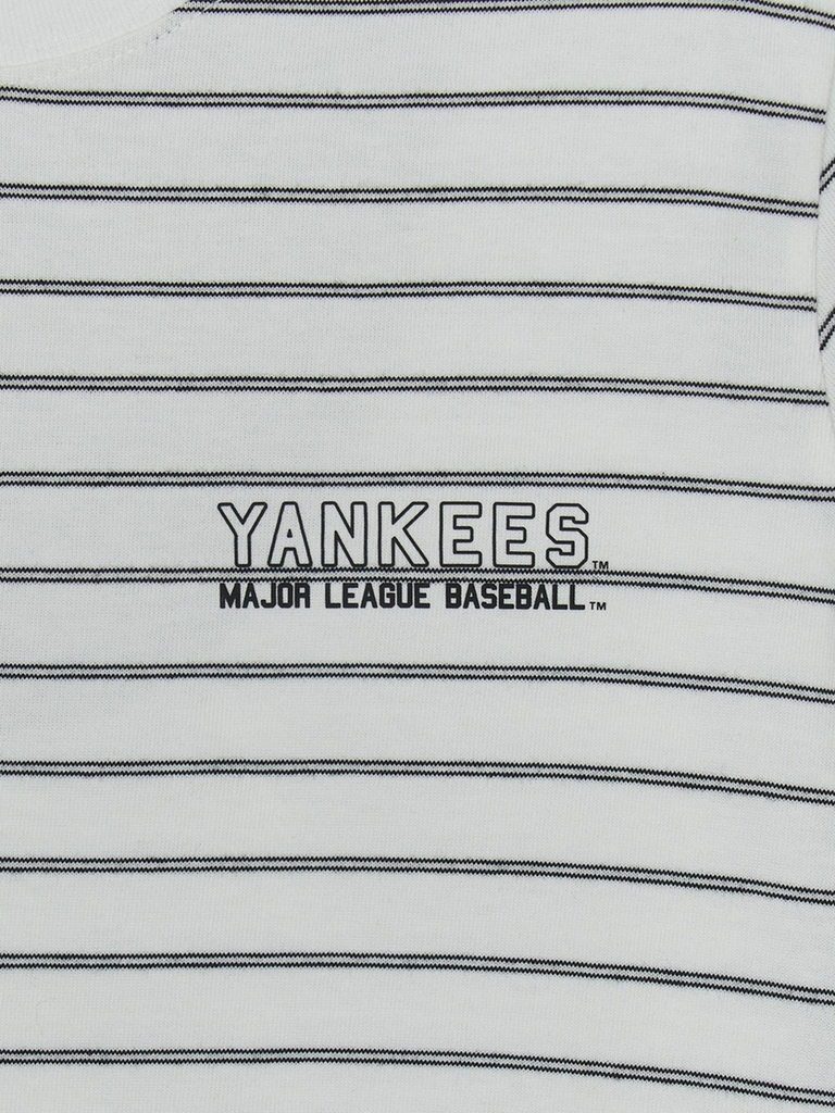 Áo Croptop MLB Women's Varsity Stripe Crop Short Sleeve T-Shirt New York Yankees White