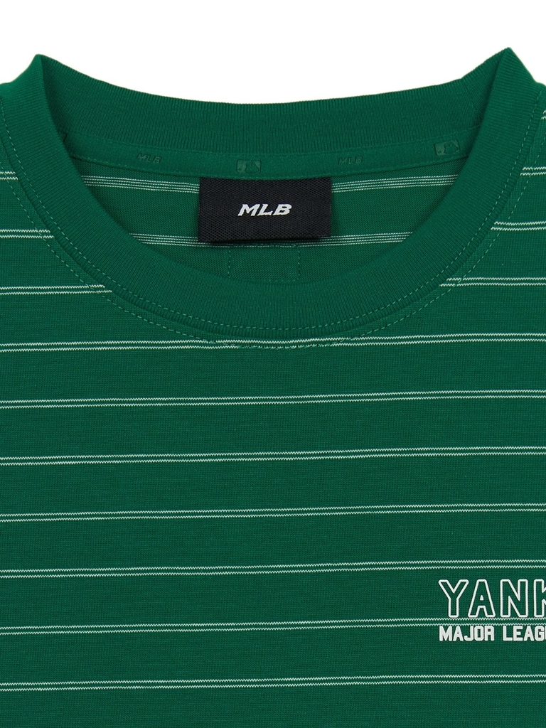 Áo Croptop MLB Women's Varsity Stripe Crop Short Sleeve T-Shirt New York Yankees Green