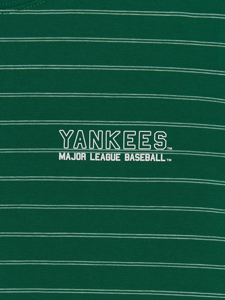 Áo Croptop MLB Women's Varsity Stripe Crop Short Sleeve T-Shirt New York Yankees Green