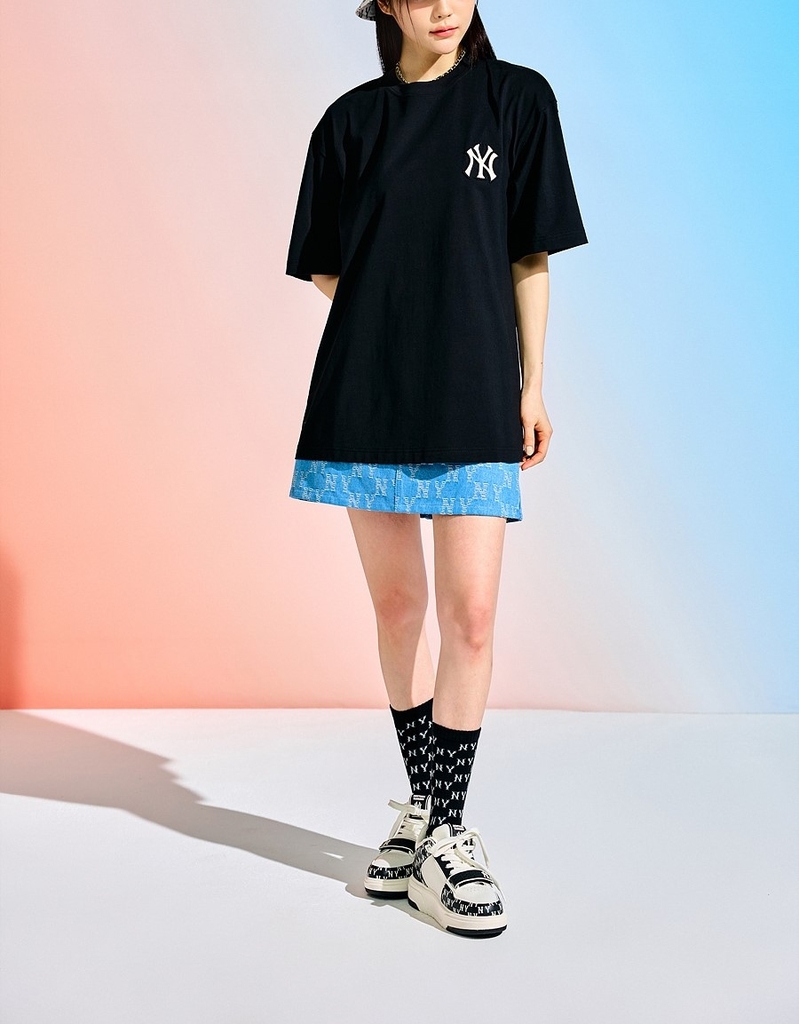 Áo Thun MLB Classic Monogram Big Logo Short Sleeve New York Yankees Black