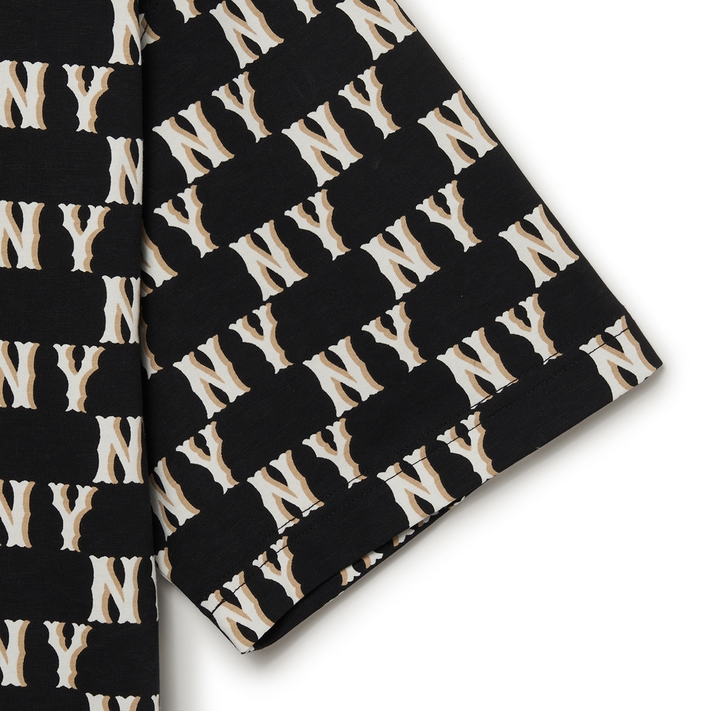 Áo Thun MLB Classic Monogram Front Panel Pattern Short Sleeve New York Yankees Black