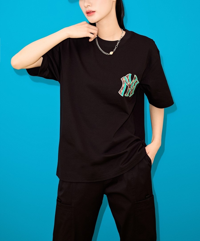 Áo Thun MLB Monotive Overfit Short Sleeve New York Yankees Black