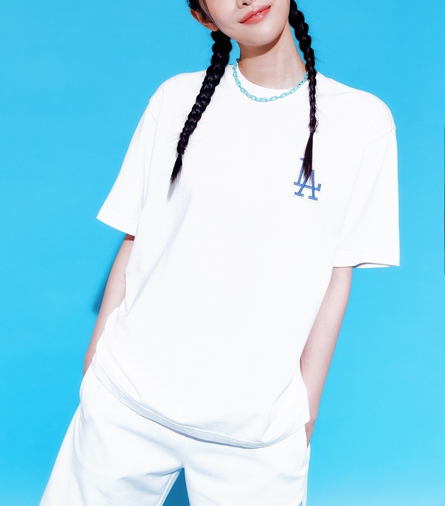 Áo Thun MLB Paisley Clipped Logo Short Sleeve LA Dodgers Off White