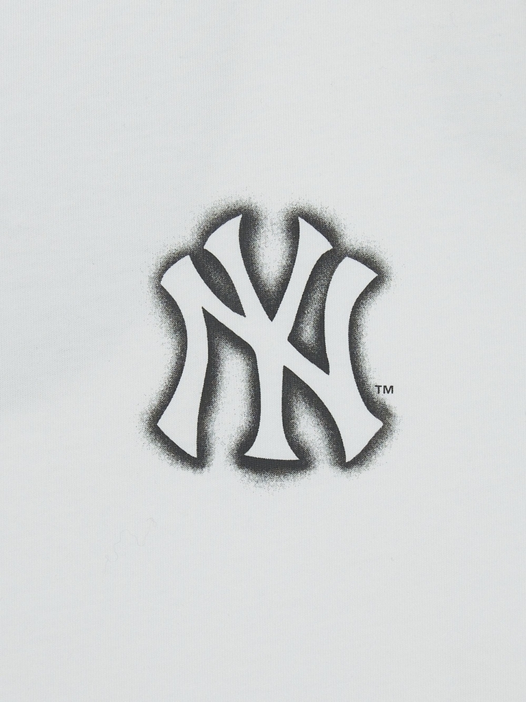 Áo Thun MLB Basic Street Logo Overfit Short Sleeve T-Shirt New York Yankees White