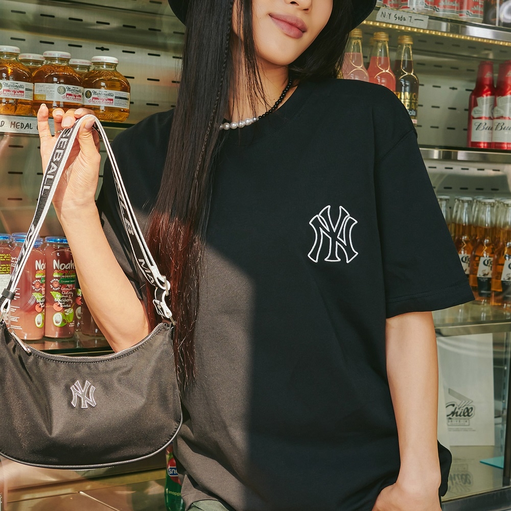 Áo Thun MLB Basic Mega Logo Overfit New York Yankees Black