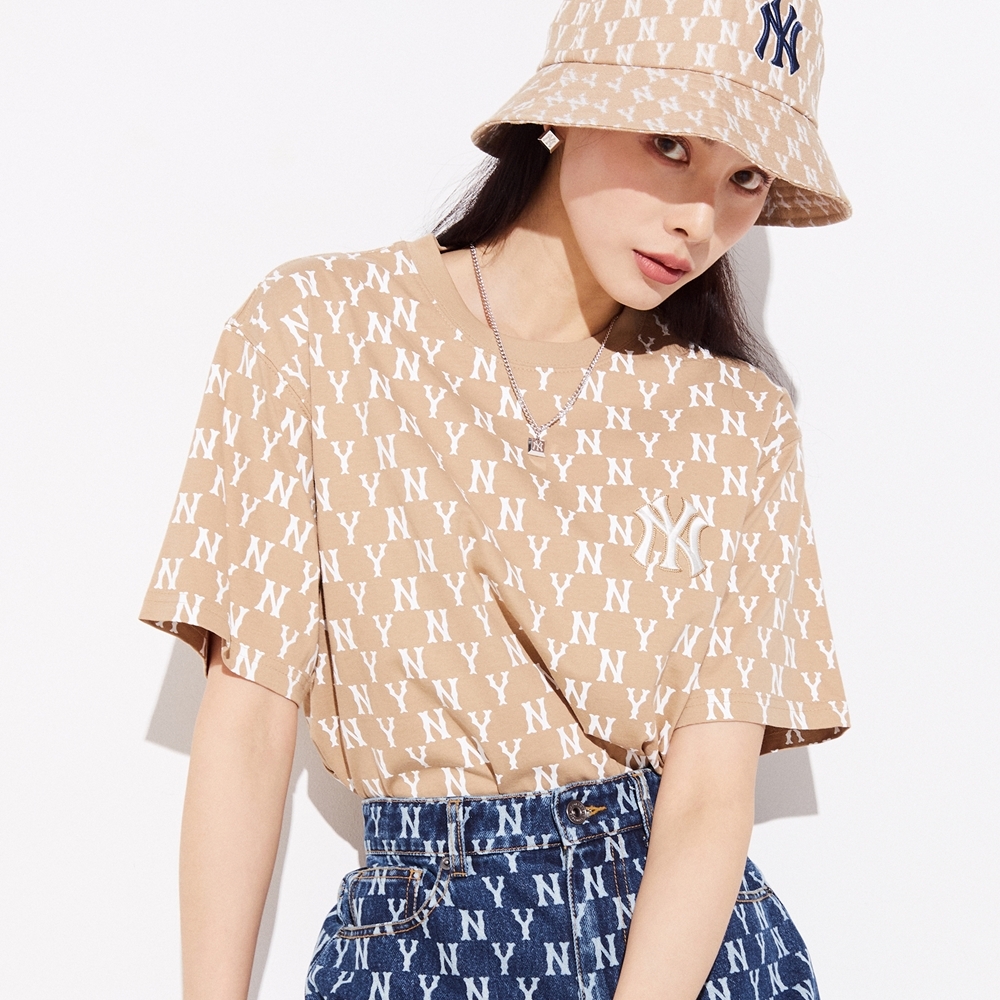 Áo Thun MLB Basic Monogram Allover New York Yankees D.Beige