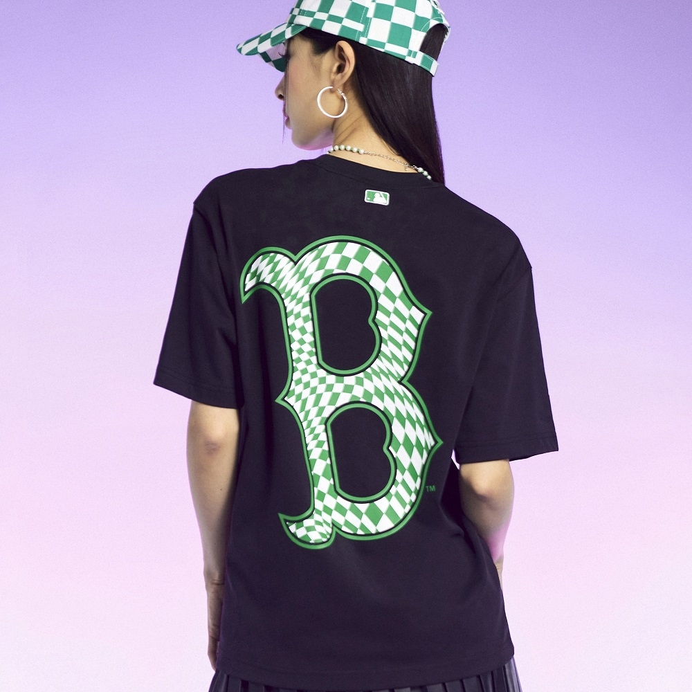 Áo Thun MLB Checkerboard Clipping Logo Boston Red Sox Black