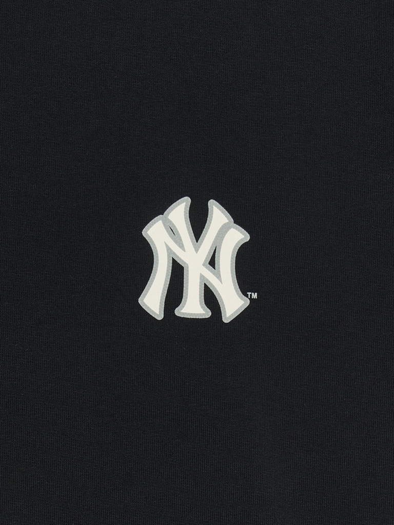 Áo Thun MLB Classic Mono Big Lux Overfit Short Sleeve T-Shirt New York Yankees Black