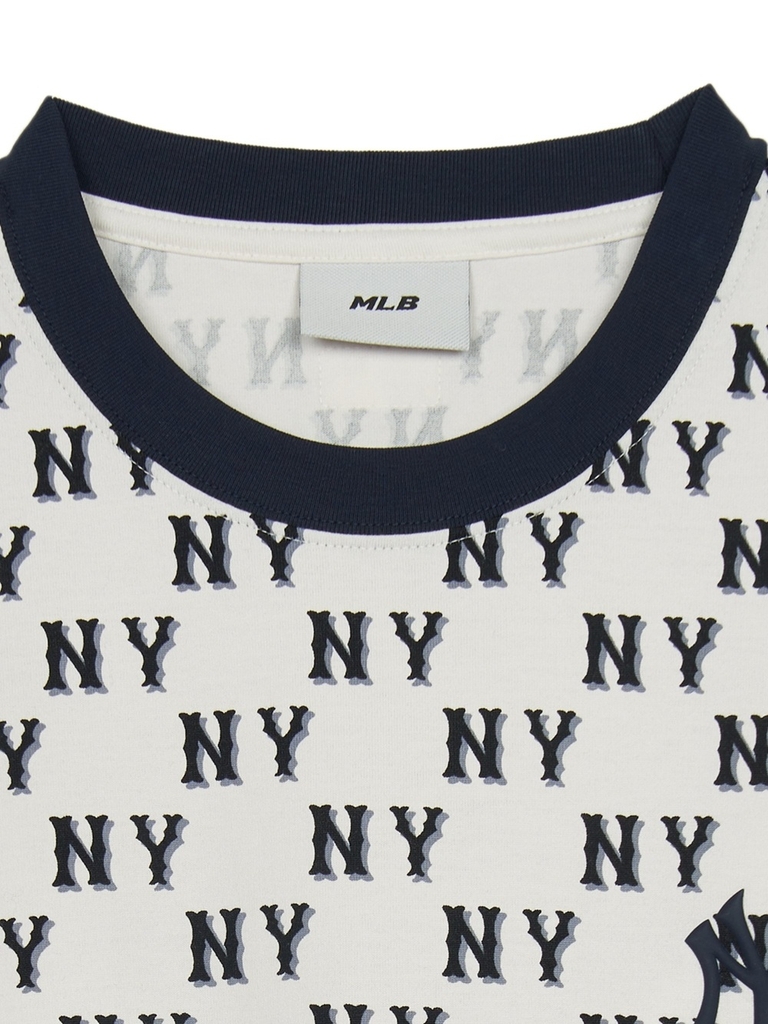 Áo Thun MLB Classic Mono Sporty Full-Panel Pattern Overfit Short-Sleeve T-Shirt New York Yankees Cream
