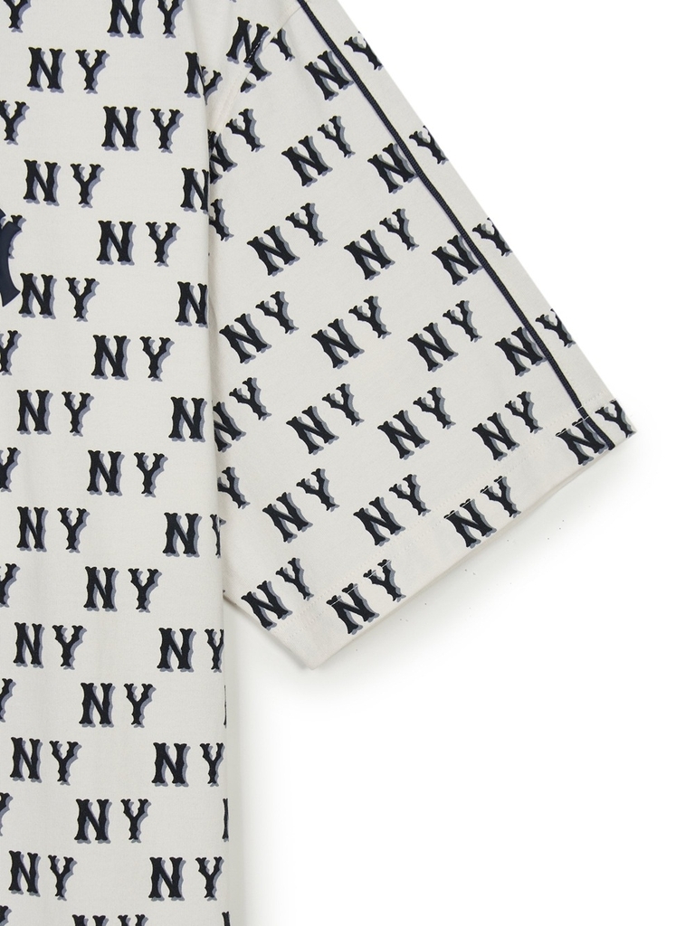 Áo Thun MLB Classic Mono Sporty Full-Panel Pattern Overfit Short-Sleeve T-Shirt New York Yankees Cream