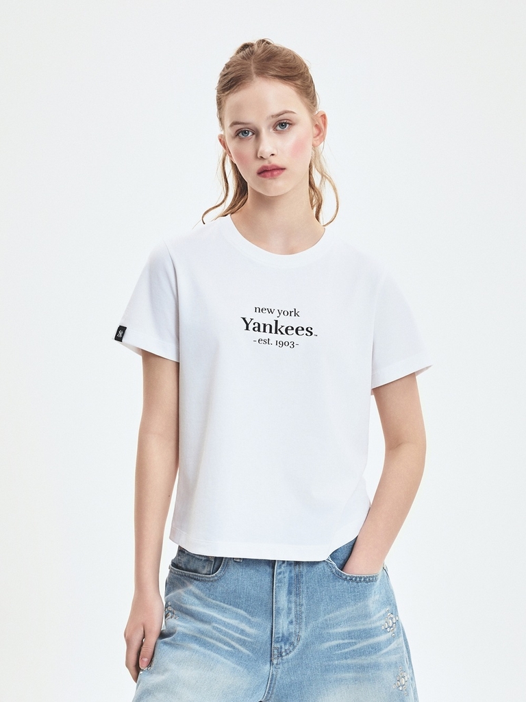 Áo Thun MLB Women's Varsity Logo Comfortable Fit Short Sleeve T-Shirt New York Yankees White