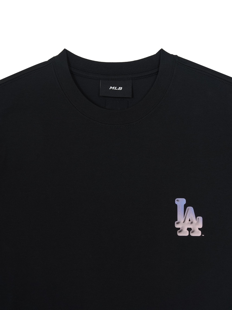 Áo Thun MLB Oversized Short-Sleeve T-Shirt Featuring Bernie's Back Graphic LA Dodgers Black