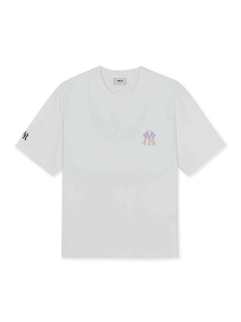 Áo Thun MLB Oversized Short-Sleeve T-Shirt Featuring Bernie's Back Graphic New York Yankees White
