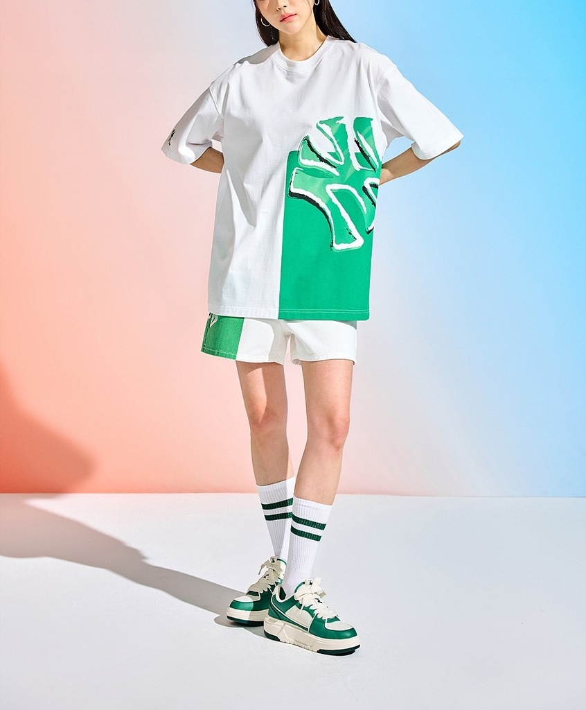 Áo thun MLB Pop Art Graphic Mega Overfit Short Sleeve New York Yankees Off White