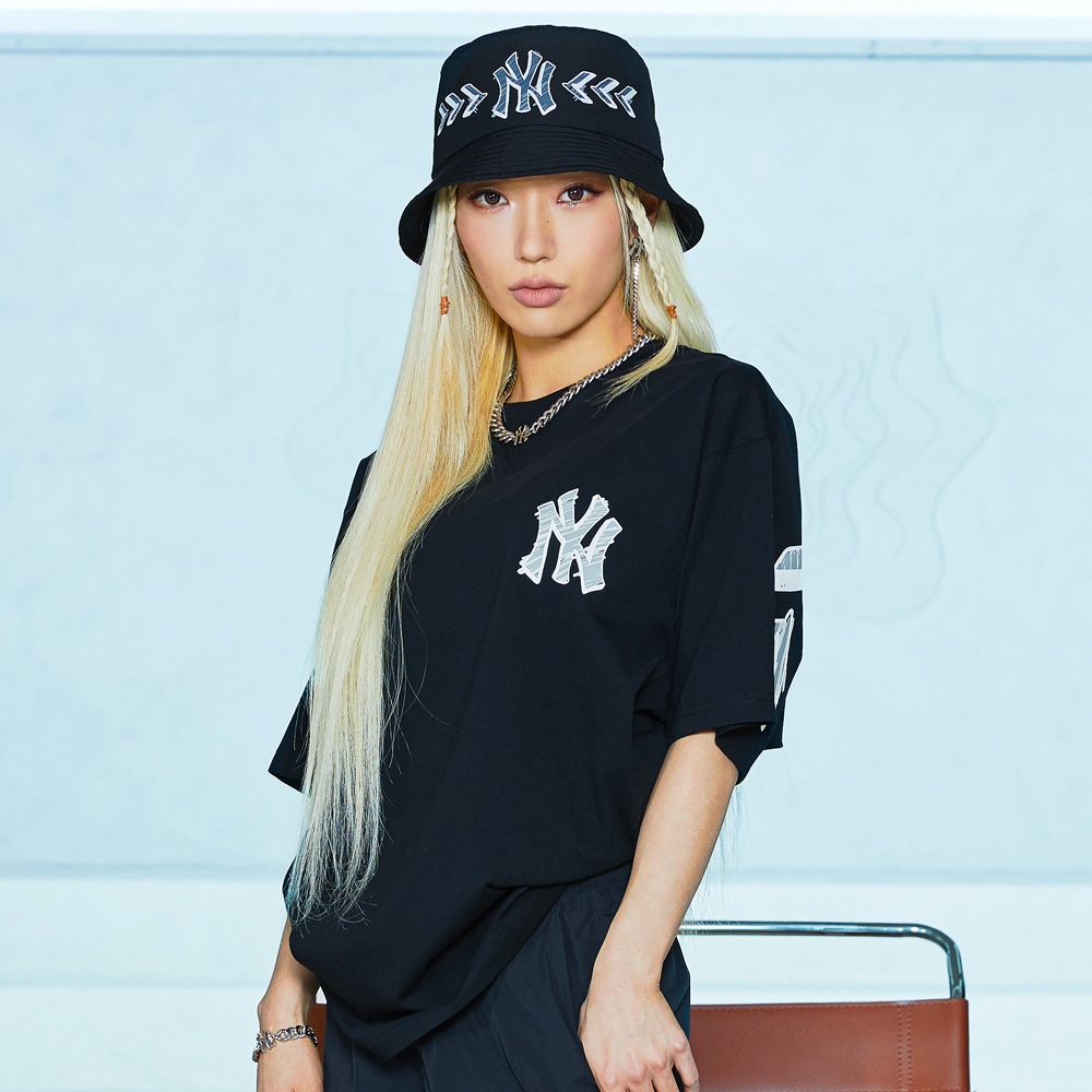 Áo Thun MLB Seamball Back Logo New York Yankees Black