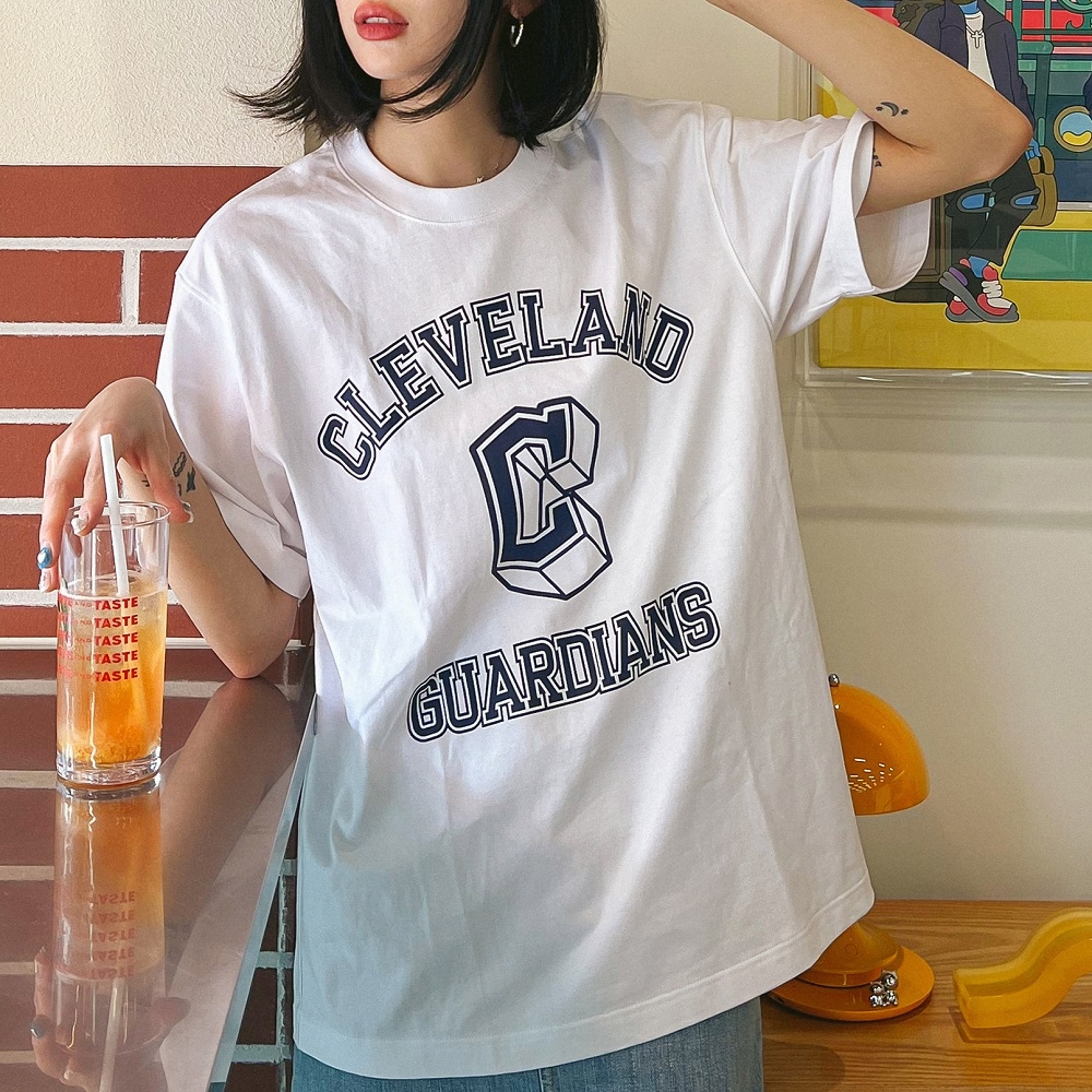 Áo Thun MLB Varsity Overfit Cleveland Guardians White