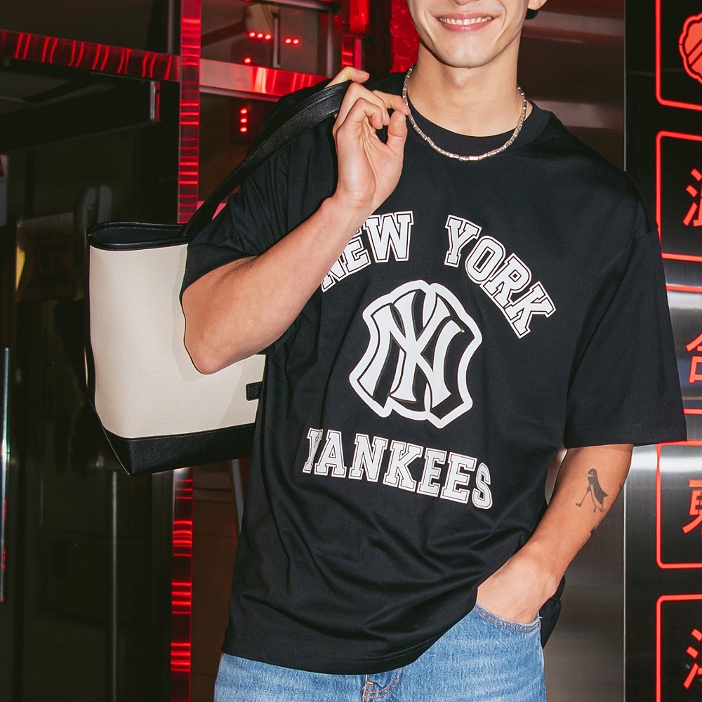 Áo Thun MLB Varsity Overfit New York Yankees Black