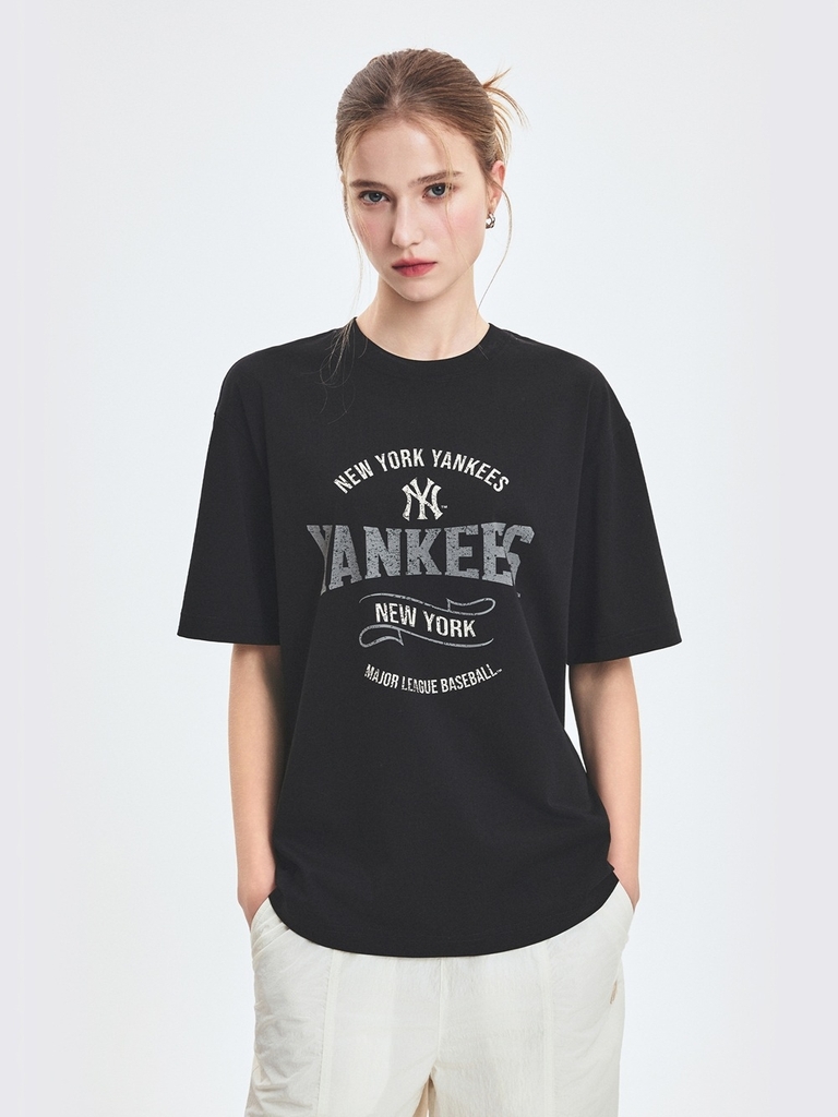 Áo Thun MLB Varsity Vintage Color Graphic Overfit Short Sleeve T-Shirt New York Yankees Black