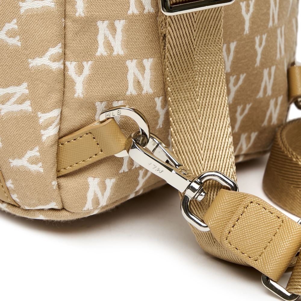 Balo MLB Mini Monogram Jacquard New York Yankees Beige