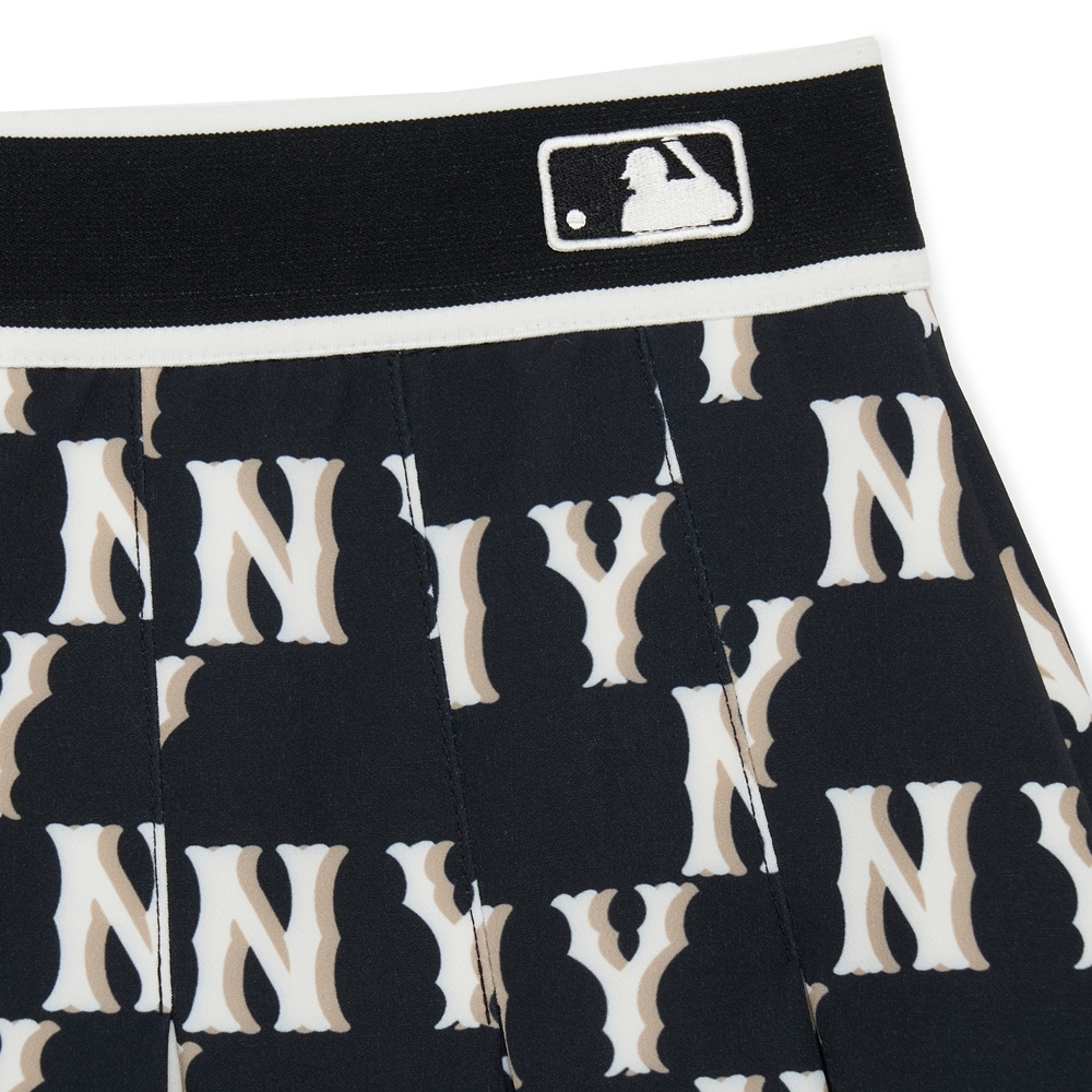 Váy MLB Women's Classic Monogram Front Pattern Pleated Skirt New York Yankees Black