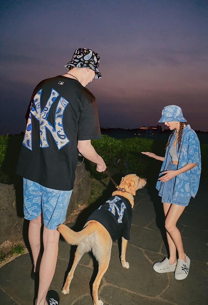 Sandals MLB Chunky Bouncer Clog New York Yankees White