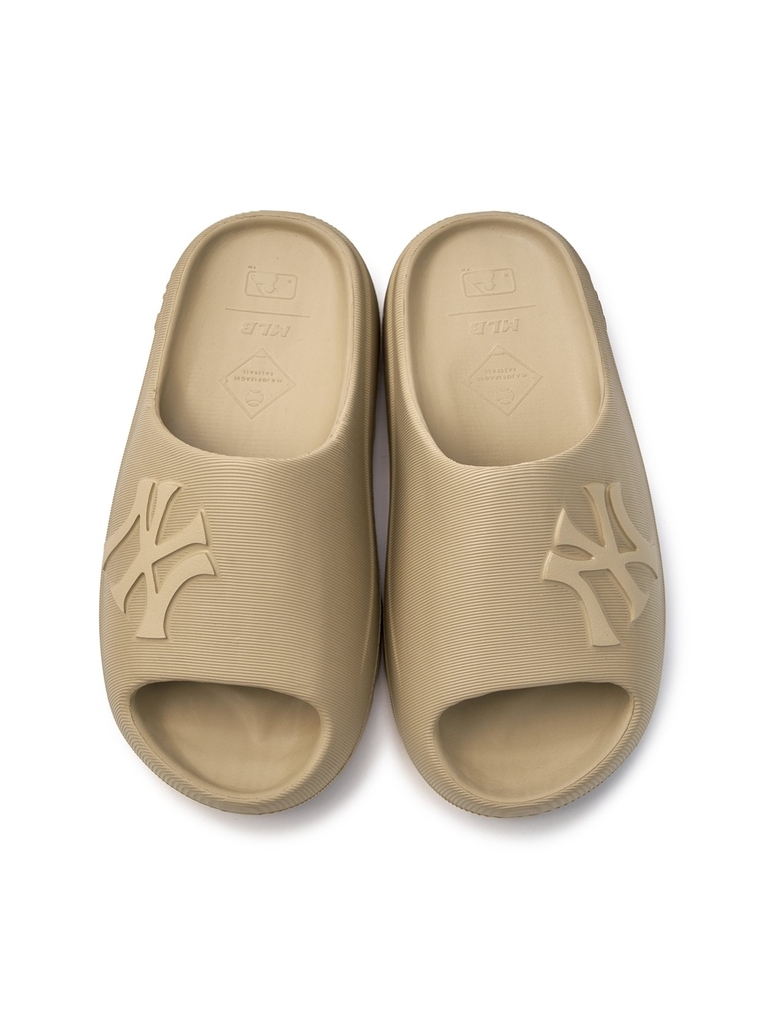 Dép MLB Skipper Slide New York Yankees Sand