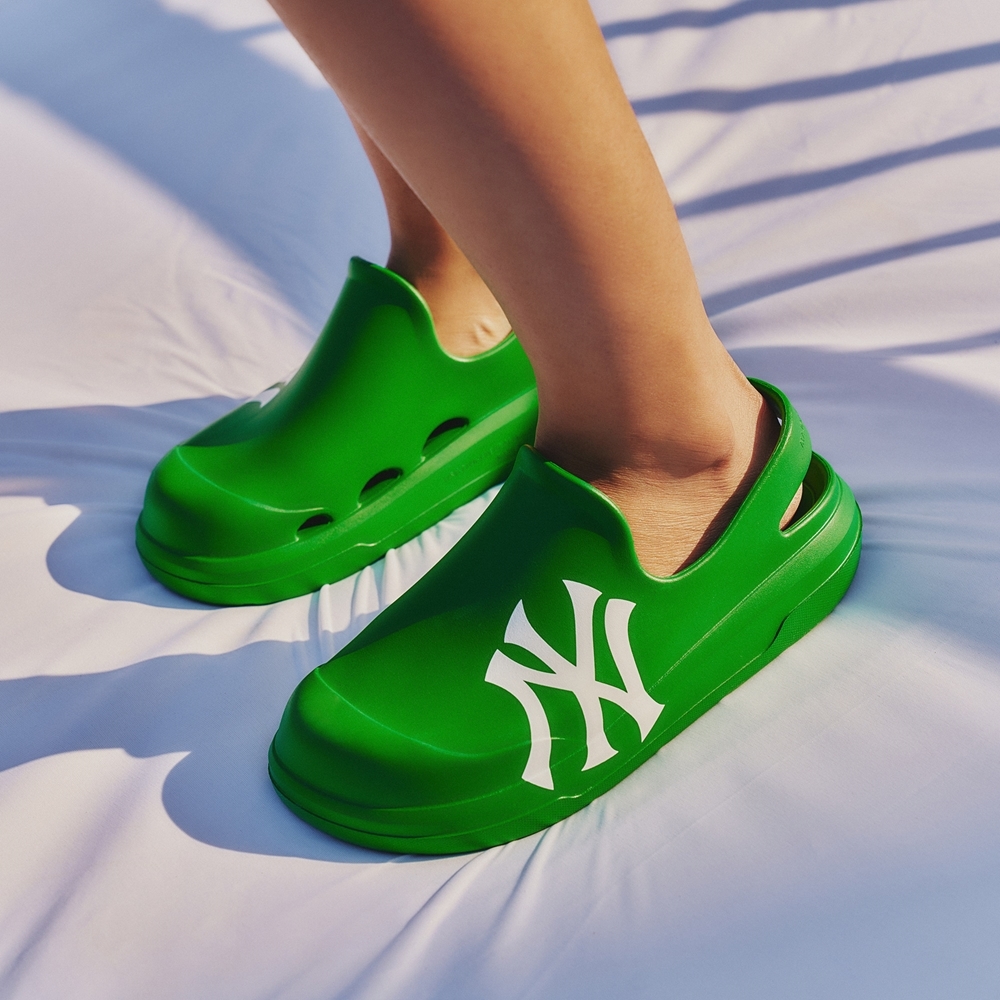 Sandals MLB Chunky Bouncer Clog New York Yankees Green