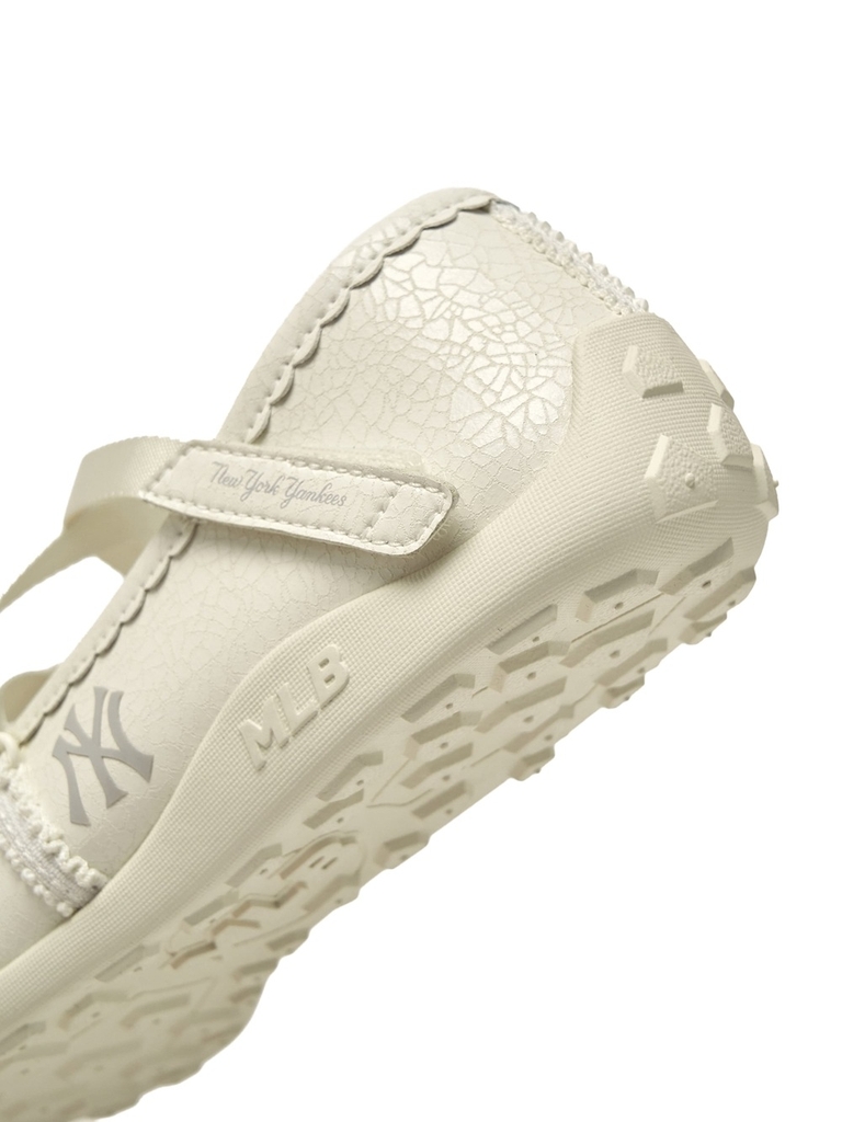 Giày MLB Flair Mary Jane New York Yankees Cream