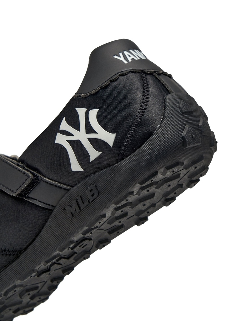 Giày MLB Slick Mary Jane Satin New York Yankees Black