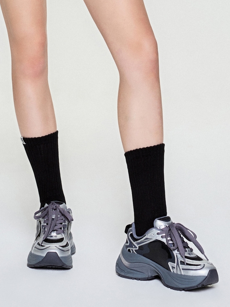 Giày MLB Curve Runner Enamel New York Yankees Silver [Karina PICK]