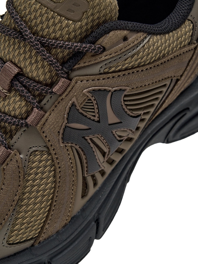 Giày MLB Trophy Runner SD New York Yankees Brown [TWS PICK]