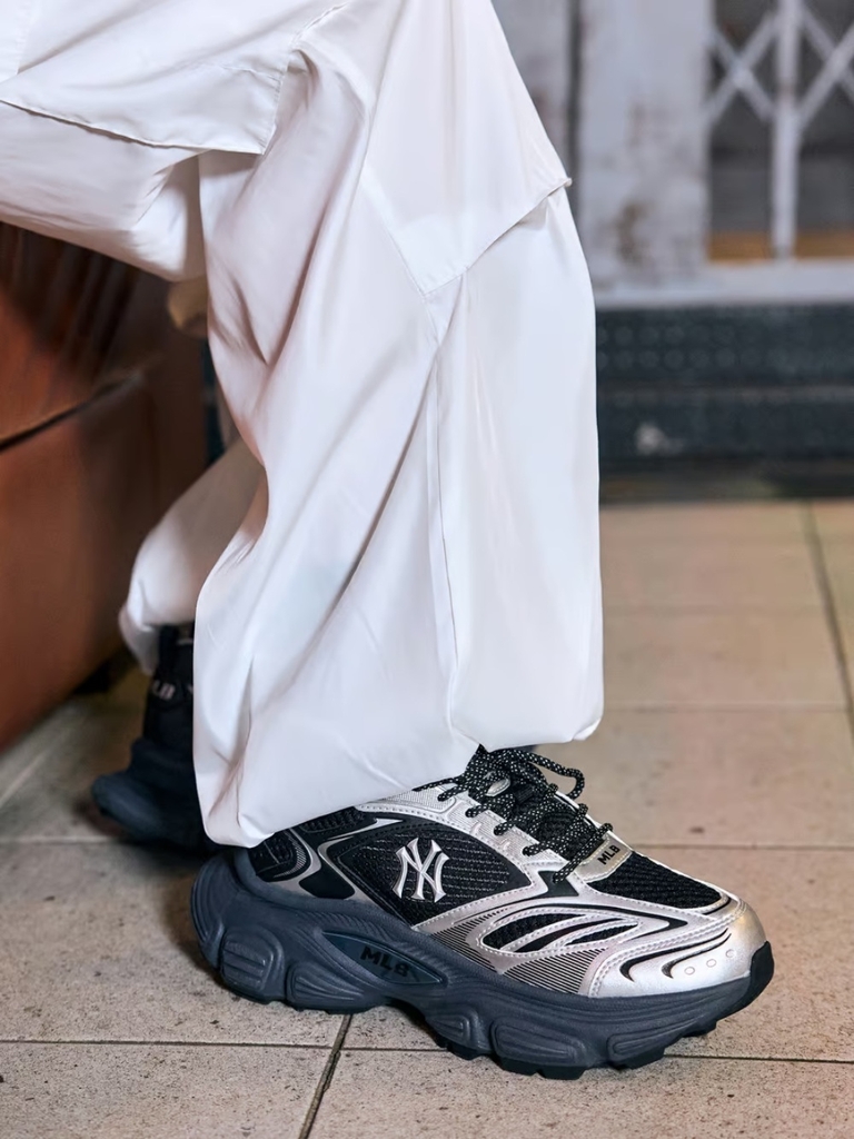 Giày MLB Winner Chunky New York Yankees Black [Karina PICK]