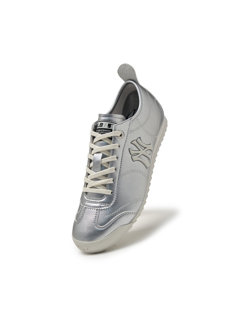 Giày MLB Runny New York Yankees Silver [Hello Spring]