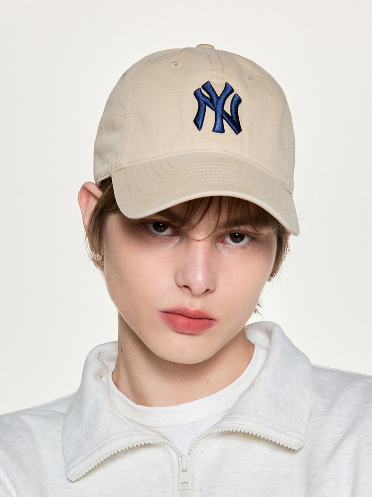 Mũ Lưỡi Trai MLB Ace Unstructured Ball Cap New York Yankees Beige [Karina PICK]