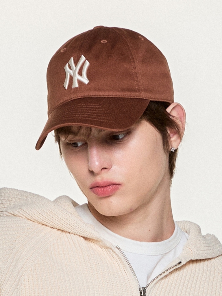 Mũ Lưỡi Trai MLB Ace Unstructured Ball Cap New York Yankees Brown [Karina PICK]