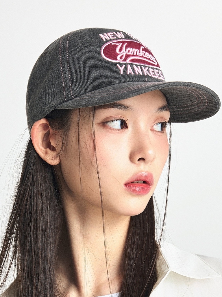 Mũ Lưỡi Trai MLB Varsity Vintage Oval Stitch Unstructured Ball Cap New York Yankees Grey