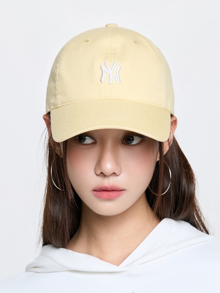 Mũ Lưỡi Trai MLB Rookie Unstructured Ball Cap New York Yankees Yellow