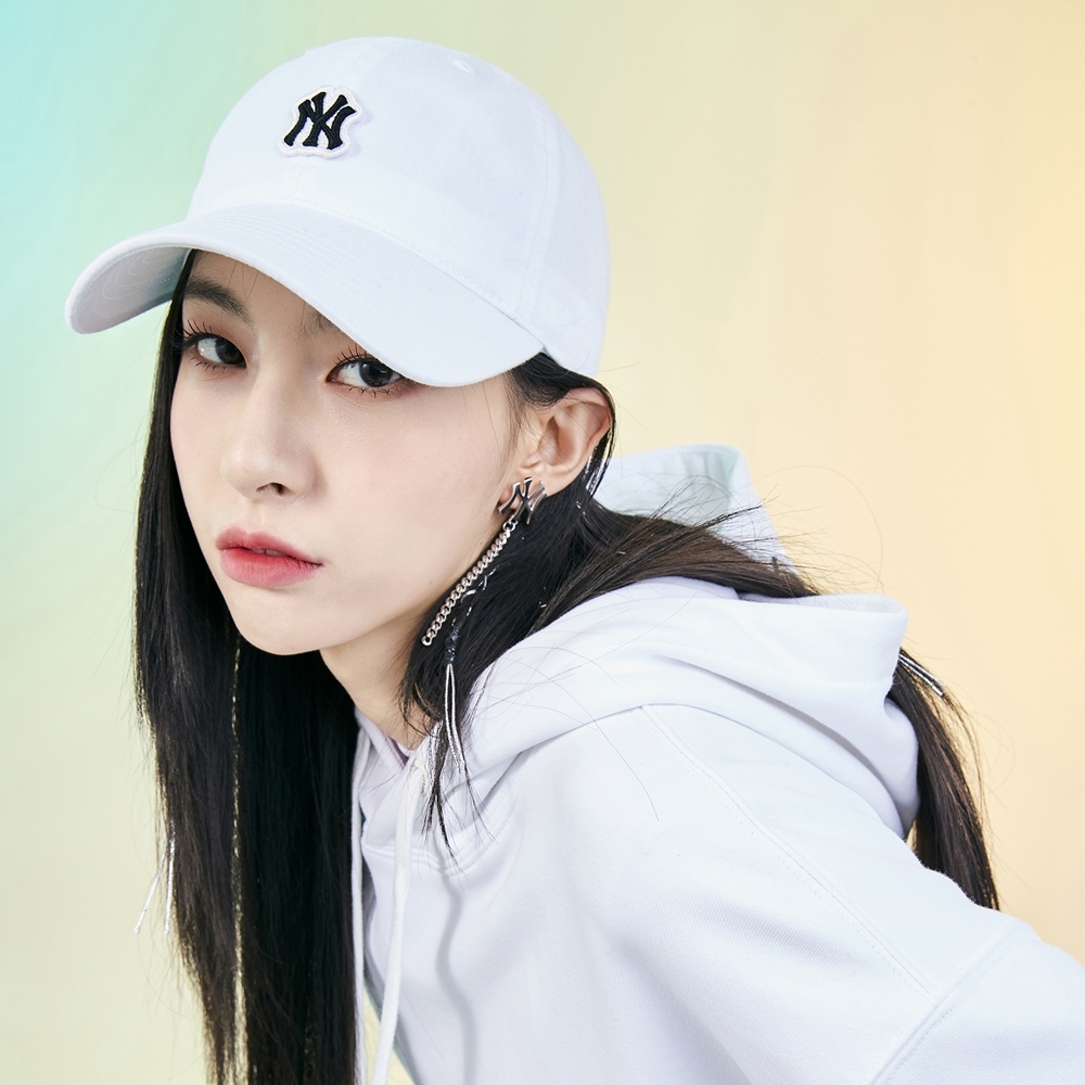 Nón MLB Basic Wappen Ball Cap New York Yankees White