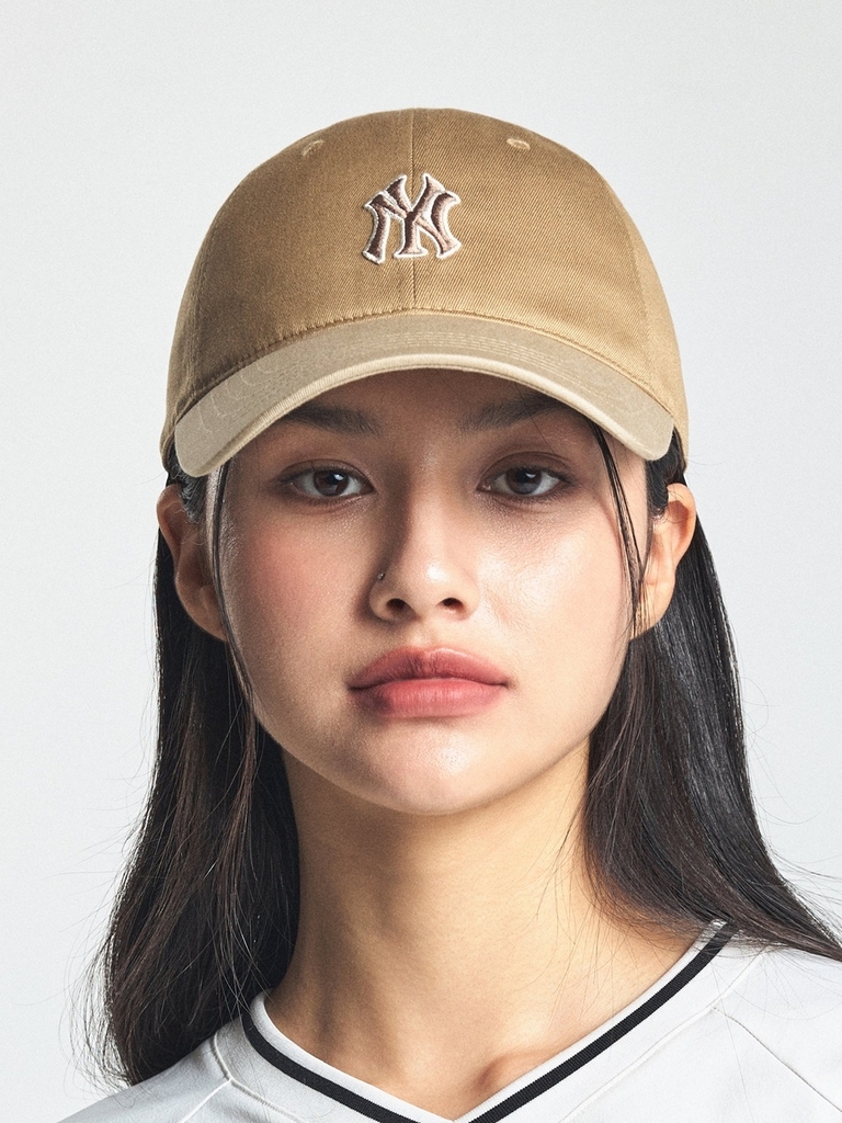 Nón MLB Korea Varsity One Point Color Block Unstructured Ball Cap New York Yankees Beige