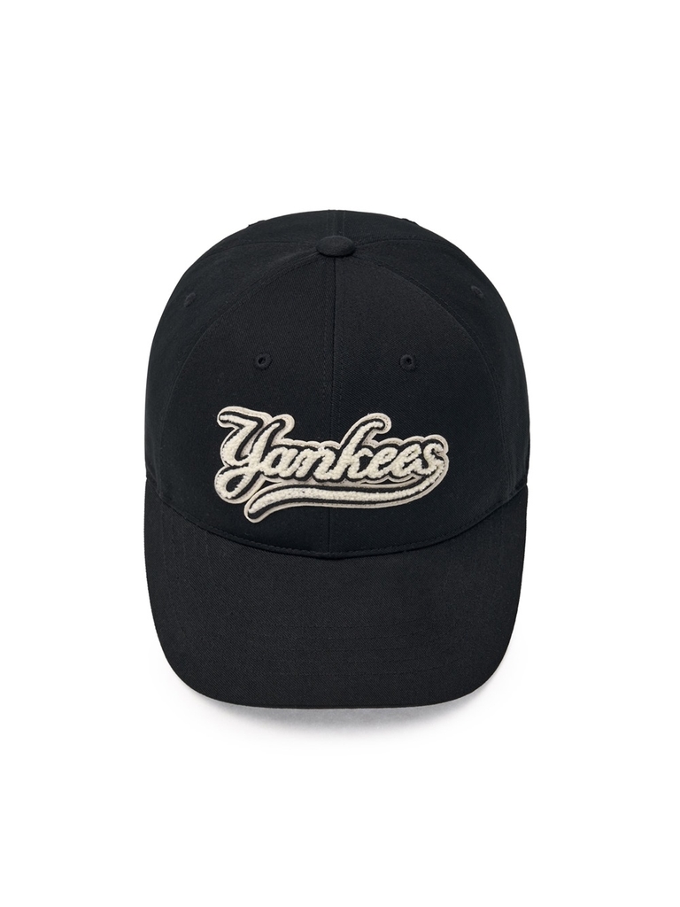 Mũ Lưỡi Trai MLB Varsity Cultivator Buckle Logo Unstructured Ball Cap New York Yankees Black