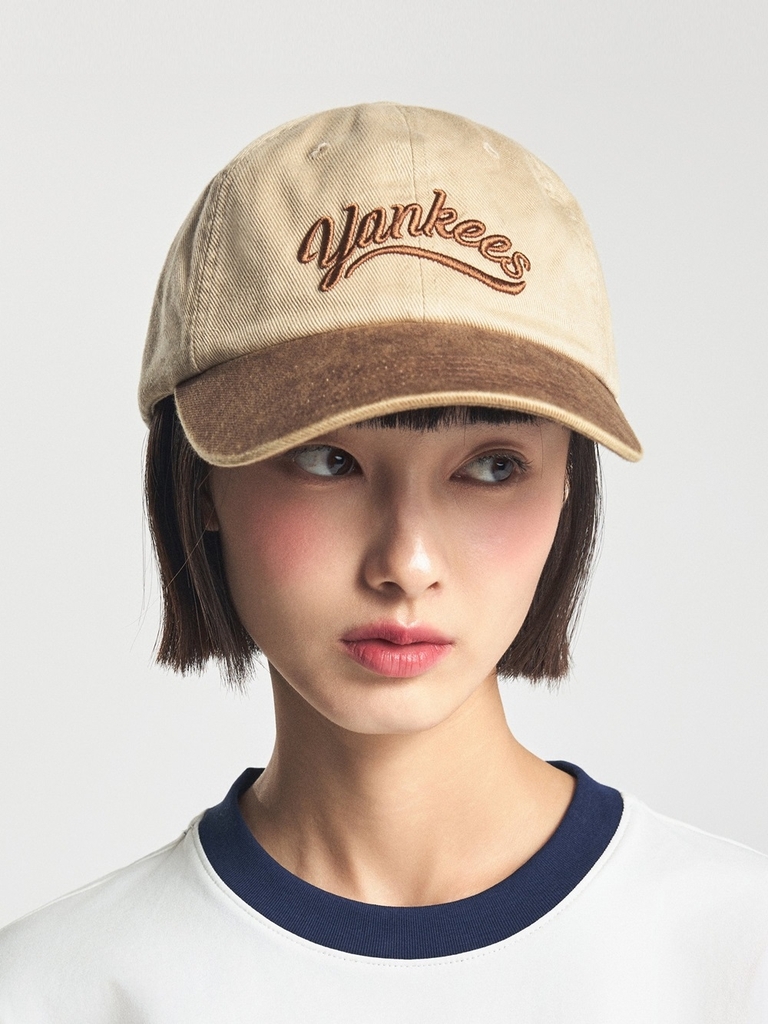 Nón MLB Korea Varsity Vintage Culsive Color Block Unstructured Ball Cap New York Yankees Sand