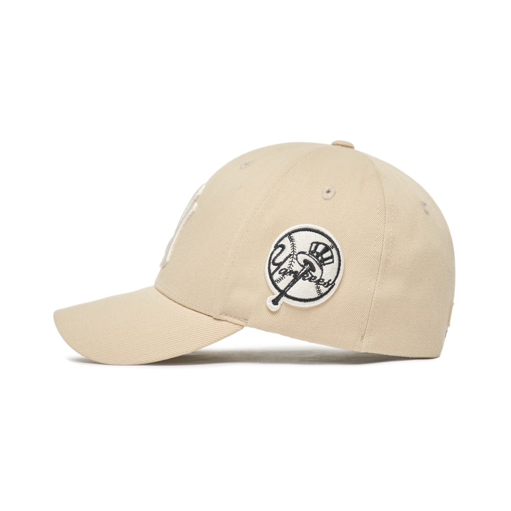 Nón MLB Circle Stamp Bal Cap New York Yankees Beige