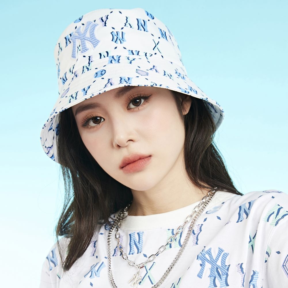 Nón MLB Monogram Summer Bucket Hat New York Yankees White