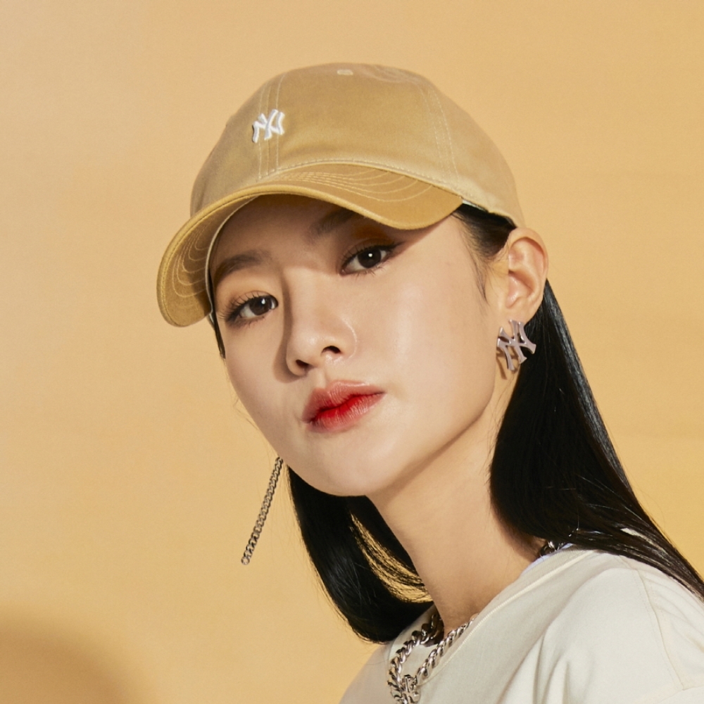 Nón MLB Nano Logo Fielder Ball Cap New York Yankees Beige