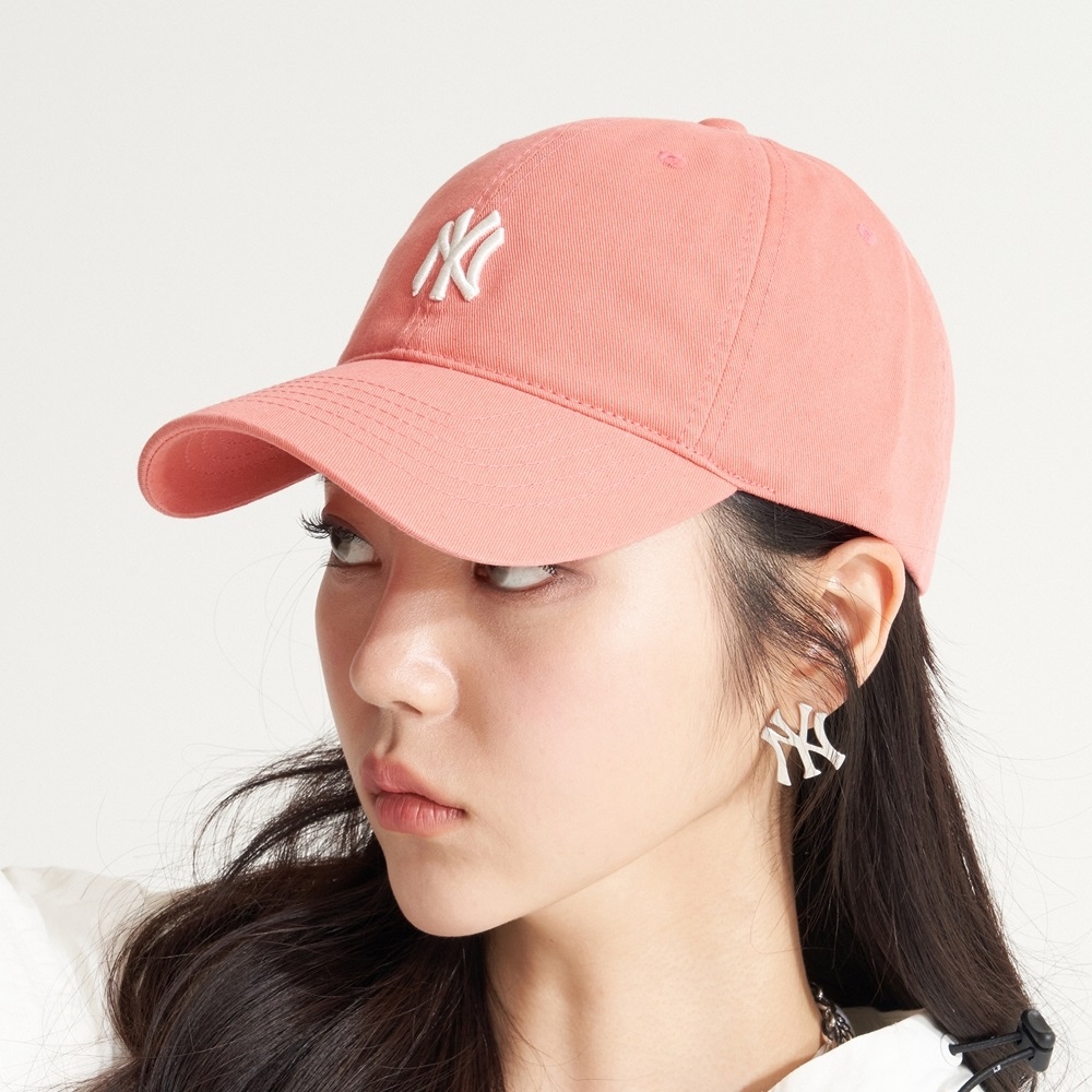 Nón MLB Rookie Unstructured Ball Cap New York Yankees Coral