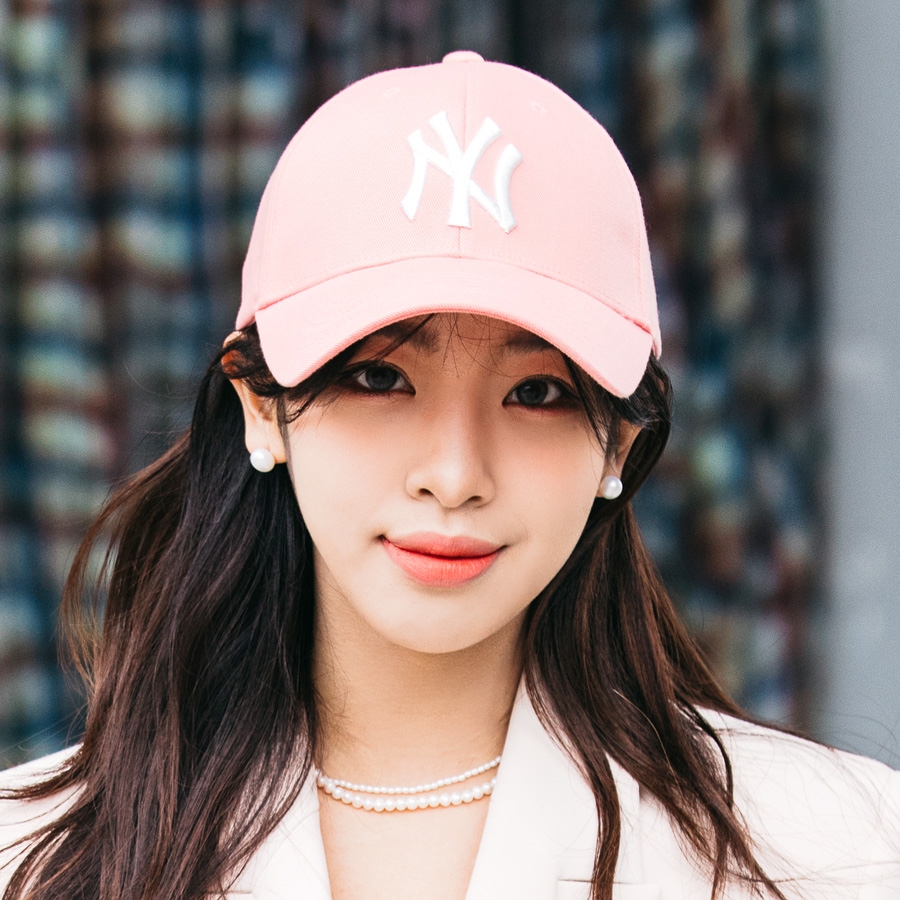 Nón MLB New Fit Structure Ball Cap New York Yankees L.Coral