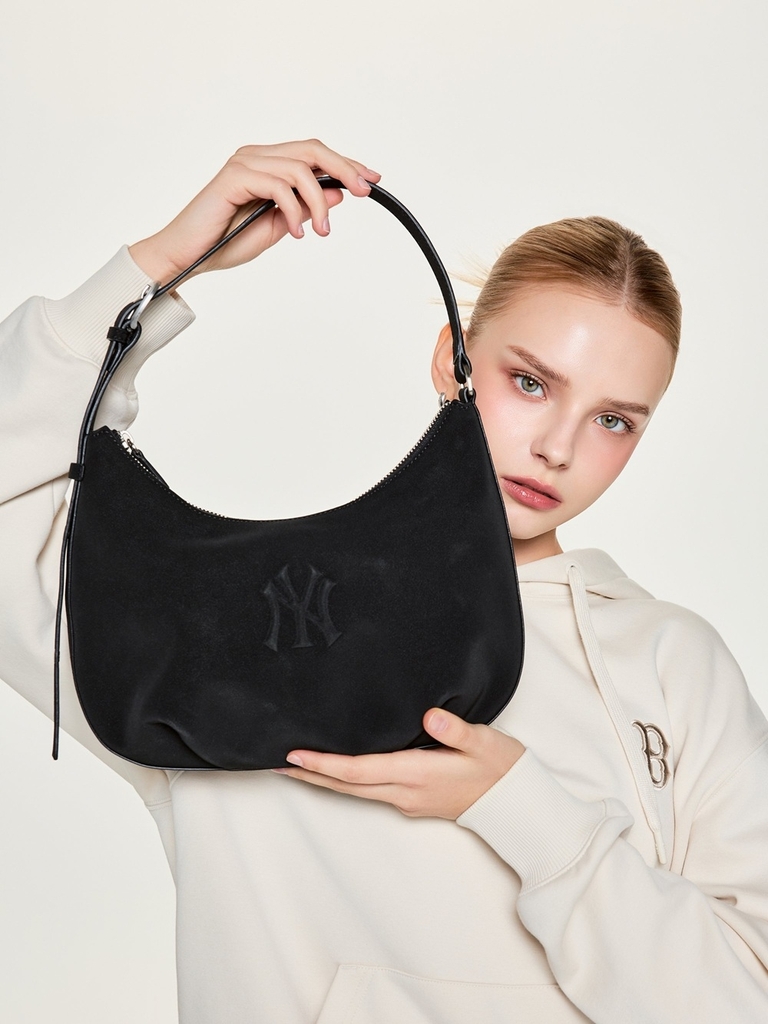 Túi MLB Basic Palette Hobo Bag New York Yankees Black [Karina PICK]